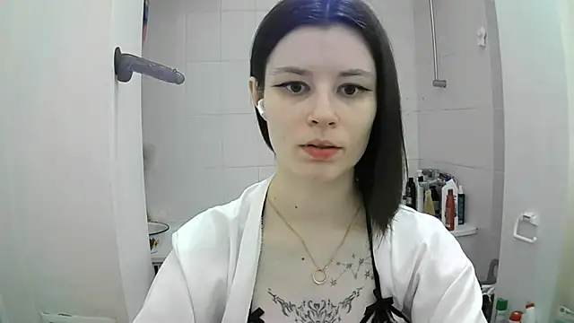 EdlinEngelby online show from September 18, 2025, 4:20 pm