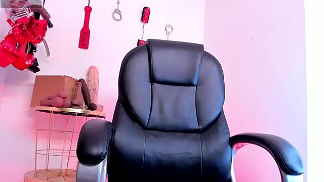 Snapshot of miss_skarleth_ chatting on October 15, 2025, 11:54 am miss skarleth online show from October 15, 2025, 11:54 am