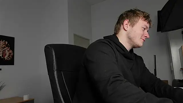 Snapshot of Richard_Dullas chatting on September 27, 2025, 5:45 am Richard Dullas online show from September 27, 2025, 5:45 am