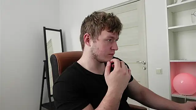 Snapshot of Richard_Dullas chatting on October 7, 2025, 7:16 am Richard Dullas online show from October 7, 2025, 7:16 am