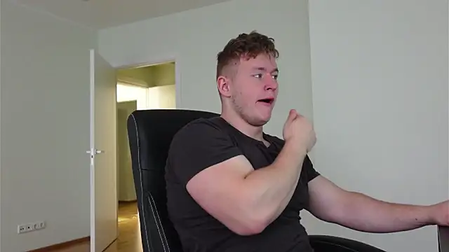 Snapshot of Richard_Dullas chatting on October 21, 2025, 6:36 am Richard Dullas online show from October 21, 2025, 6:36 am