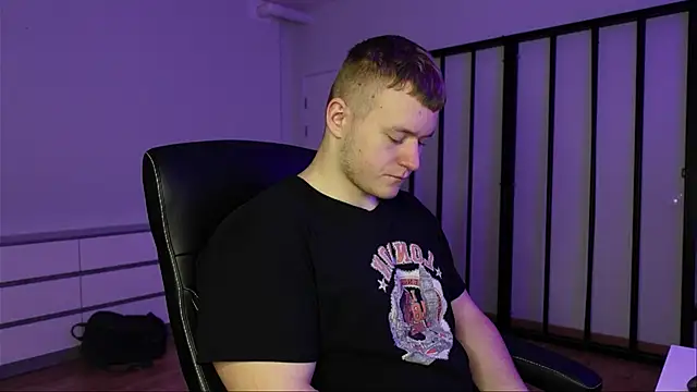 Snapshot of Richard_Dullas chatting on November 30, 2025, 2:10 pm Richard Dullas online show from November 30, 2025, 2:10 pm