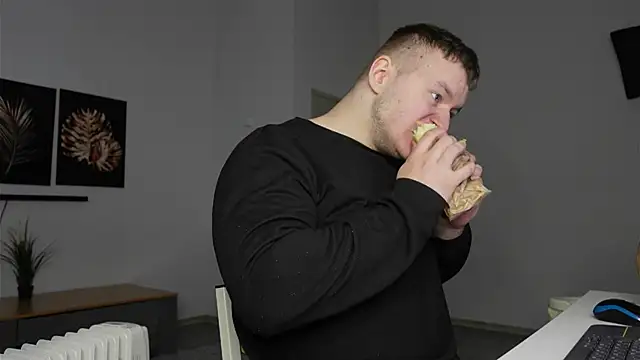 Snapshot of Richard_Dullas chatting on December 2, 2025, 1:17 pm Richard Dullas online show from December 2, 2025, 1:17 pm