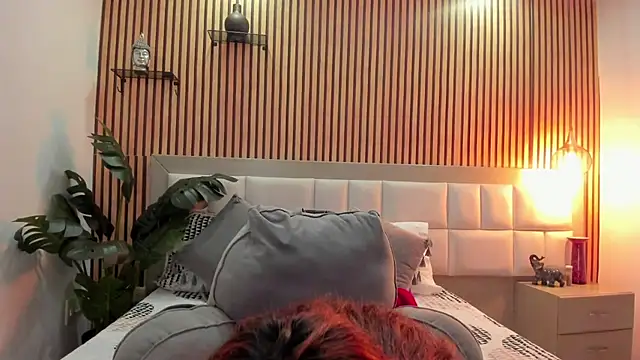 KattyBonnie online show from December 3, 2025, 7:34 pm