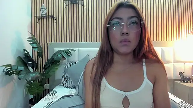 KattyBonnie online show from December 4, 2025, 7:33 pm