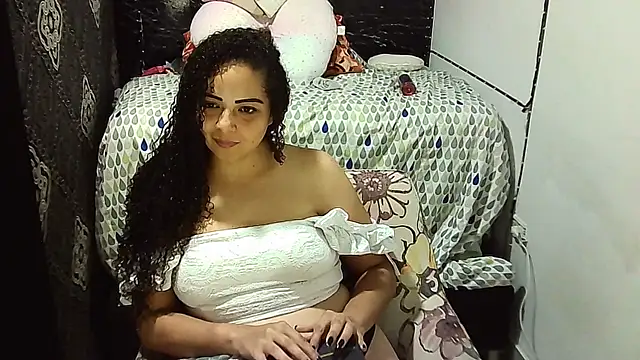 Snapshot of _naughty_milf chatting on November 4, 2025, 2:43 am naughty milf online show from November 4, 2025, 2:43 am