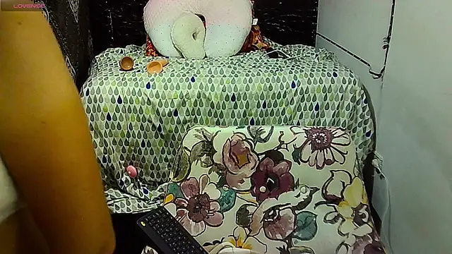 Snapshot of _naughty_milf chatting on November 30, 2025, 2:26 am naughty milf online show from November 30, 2025, 2:26 am