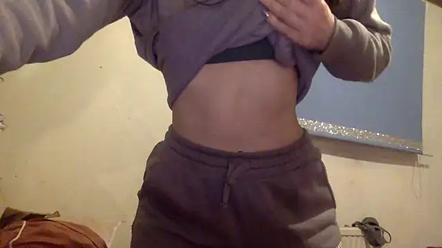 Snapshot of Bellababexox chatting on October 22, 2025, 5:30 am Bellababexox online show from October 22, 2025, 5:30 am