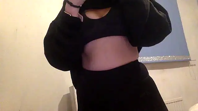 Snapshot of Bellababexox chatting on November 1, 2025, 2:02 am Bellababexox online show from November 1, 2025, 2:02 am