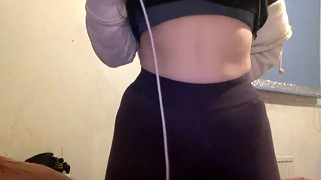 Snapshot of Bellababexox chatting on November 14, 2025, 6:45 am Bellababexox online show from November 14, 2025, 6:45 am