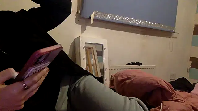 Snapshot of Bellababexox chatting on November 16, 2025, 7:08 pm Bellababexox online show from November 16, 2025, 7:08 pm