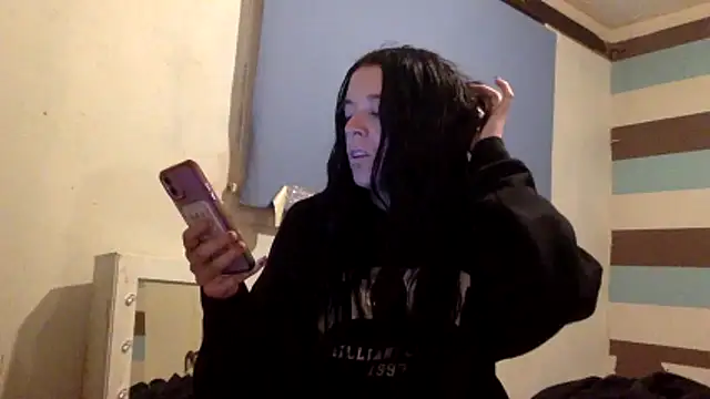 Snapshot of Bellababexox chatting on November 27, 2025, 1:40 am Bellababexox online show from November 27, 2025, 1:40 am