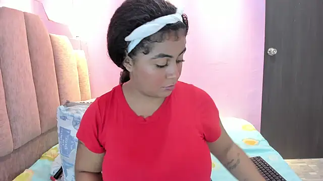 AndreaSweet2 online show from October 14, 2025, 8:20 pm