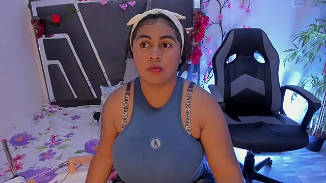 AndreaSweet2 online show from December 5, 2025, 8:16 pm