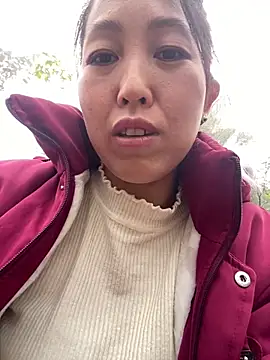 Huong-Ly online show from December 4, 2025, 2:32 am