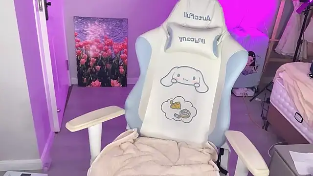 Sheepoooooooo online show from November 19, 2025, 2:22 am