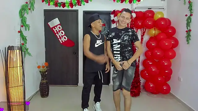 Snapshot of Playhardsex_ chatting on November 30, 2025, 10:58 pm Playhardsex online show from November 30, 2025, 10:58 pm