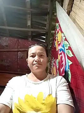 Snapshot of Love-Mama33 chatting on September 9, 2025, 3:17 am Love-Mama33 online show from September 9, 2025, 3:17 am