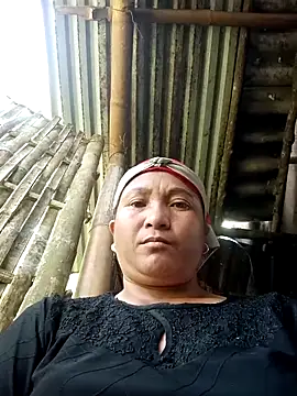 Snapshot of Love-Mama33 chatting on October 5, 2025, 5:17 am Love-Mama33 online show from October 5, 2025, 5:17 am