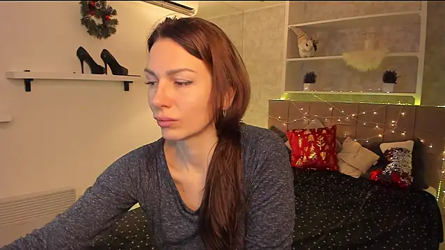 IsabelKiss online show from December 15, 2025, 7:01 am