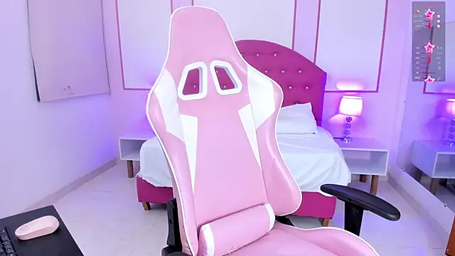 Snapshot of STEFANY_MOLL chatting on November 5, 2025, 4:01 am STEFANY MOLL online show from November 5, 2025, 4:01 am