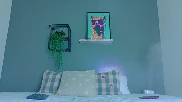 Snapshot of Nickifox__ chatting on November 17, 2025, 7:41 pm Nickifox online show from November 17, 2025, 7:41 pm