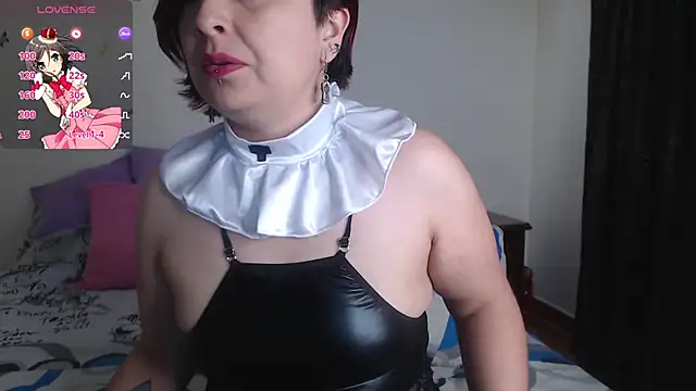 Snapshot of evangeline_lover chatting on October 24, 2025, 12:12 pm evangeline lover online show from October 24, 2025, 12:12 pm