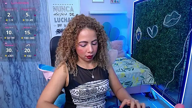 Snapshot of thalia_mills19 chatting on September 9, 2025, 2:11 am thalia mills19 online show from September 9, 2025, 2:11 am