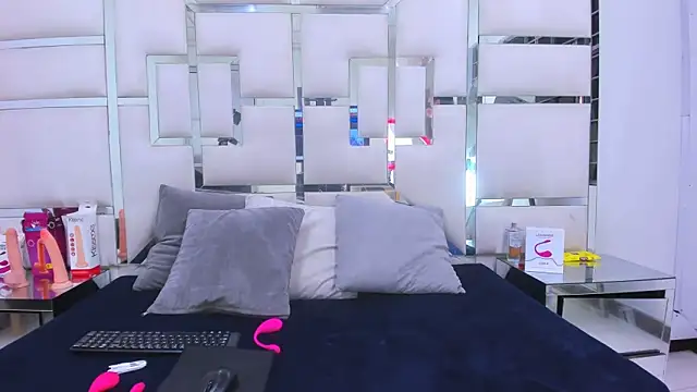 GabrielBrowm online show from September 25, 2025, 8:23 pm