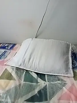 tany90 online show from September 22, 2025, 8:22 pm