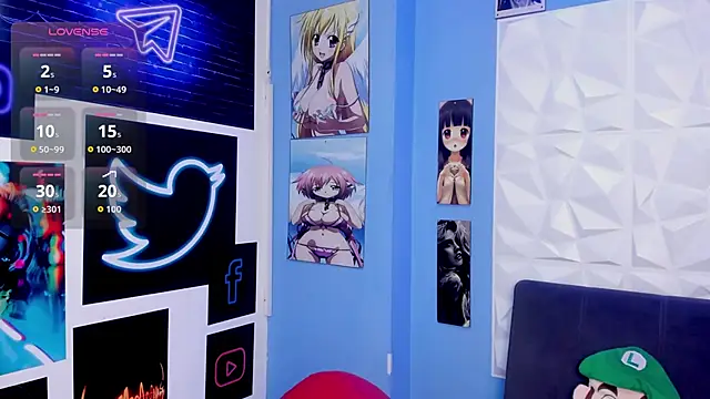 KhateAndersson online show from November 13, 2025, 8:19 pm