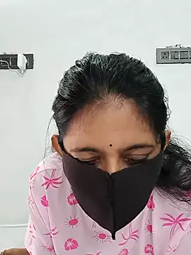 Snapshot of Your-Vedika chatting on September 17, 2025, 6:15 am Your-Vedika online show from September 17, 2025, 6:15 am