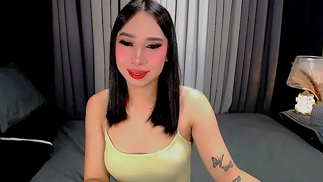 Snapshot of kisha_greyson chatting on October 19, 2025, 5:57 pm kisha greyson online show from October 19, 2025, 5:57 pm