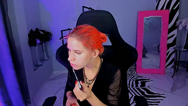 NitaNihil online show from October 29, 2025, 7:04 pm