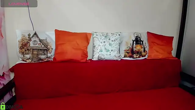 SelinLi online show from October 17, 2025, 7:55 am