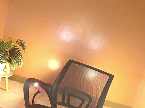 Snapshot of seductivehugecumontopx chatting on November 12, 2025, 10:04 am seductivehugecumontopx online show from November 12, 2025, 10:04 am