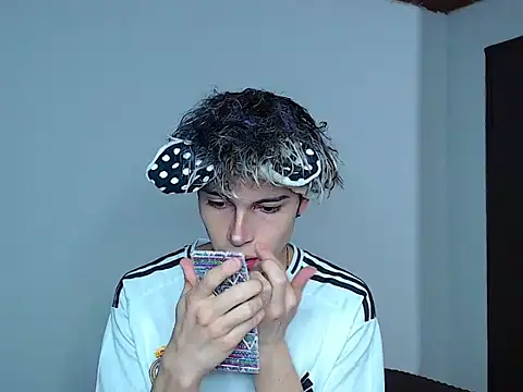 john vichenso online show from November 26, 2025, 11:17 pm