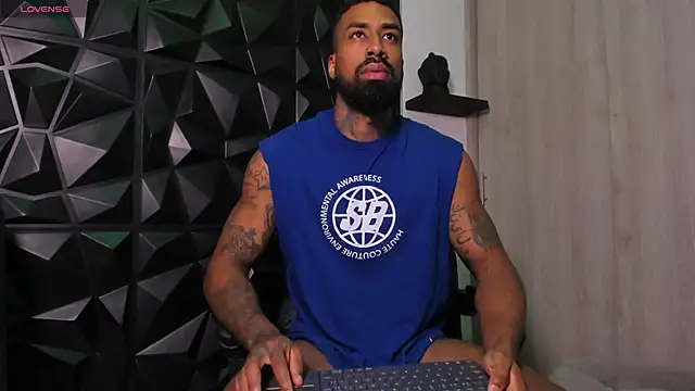 OstinDaniels online show from October 31, 2025, 10:11 pm