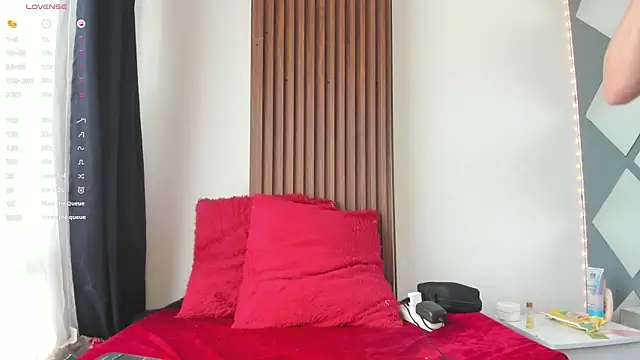 hannah lover online show from September 10, 2025, 7:47 pm