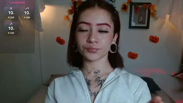 Snapshot of Evanss_lx chatting on October 17, 2025, 12:52 pm Evanss lx online show from October 17, 2025, 12:52 pm