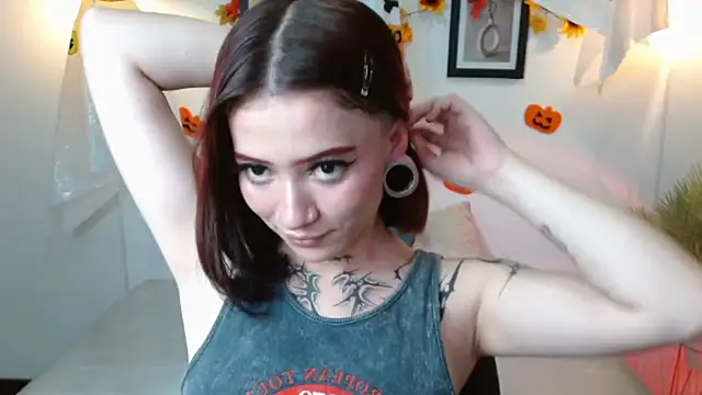 Snapshot of Evanss_lx chatting on October 28, 2025, 7:05 pm Evanss lx online show from October 28, 2025, 7:05 pm