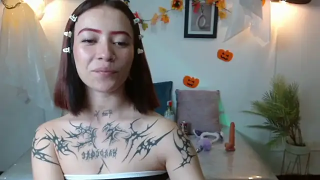 Snapshot of Evanss_lx chatting on October 31, 2025, 6:53 pm Evanss lx online show from October 31, 2025, 6:53 pm