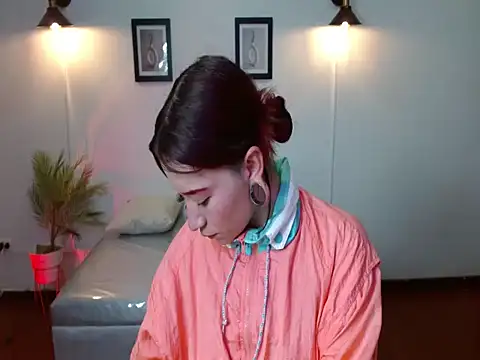 Snapshot of Evanss_lx chatting on November 14, 2025, 12:48 pm Evanss lx online show from November 14, 2025, 12:48 pm