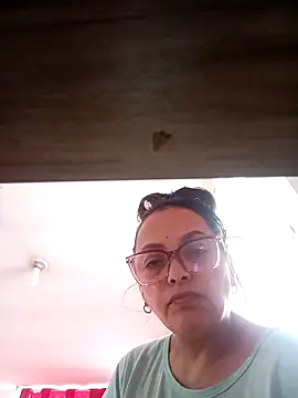 Snapshot of Lady_16 chatting on November 13, 2025, 3:55 pm Lady 16 online show from November 13, 2025, 3:55 pm