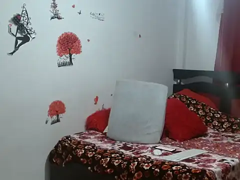 Snapshot of Lady_16 chatting on November 30, 2025, 12:03 am Lady 16 online show from November 30, 2025, 12:03 am