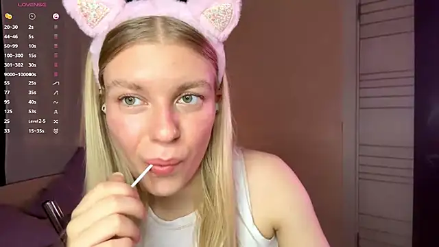 Snapshot of MaryjaneSpider chatting on October 23, 2025, 3:44 pm MaryjaneSpider online show from October 23, 2025, 3:44 pm