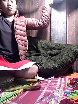 Snapshot of PhamPm70 chatting on November 22, 2025, 10:42 pm PhamPm70 online show from November 22, 2025, 10:42 pm