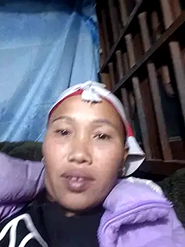 Snapshot of PhamPm70 chatting on November 26, 2025, 12:06 pm PhamPm70 online show from November 26, 2025, 12:06 pm