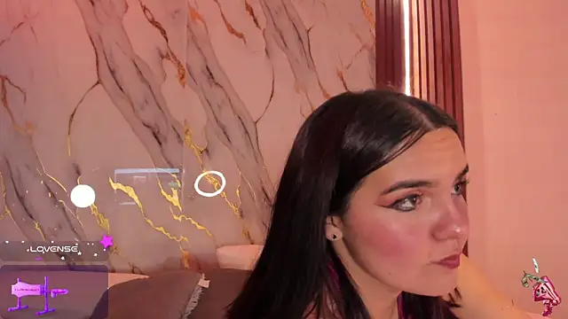 alicecute77 online show from September 28, 2025, 3:23 am