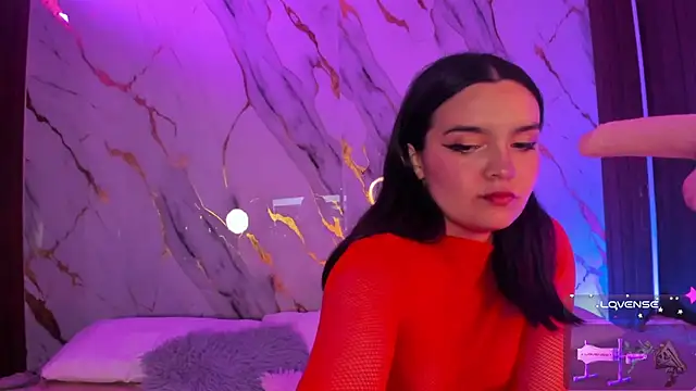 alicecute77 online show from November 14, 2025, 2:21 am